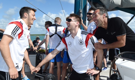 ozil_horn